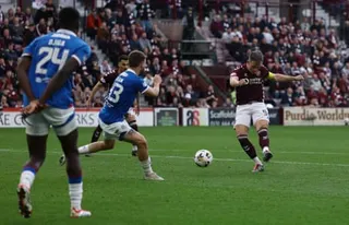 Lawrence Shankland scores for Hearts!