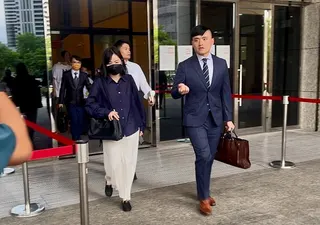 鄭文燦案公訴檢察官團隊，重砲手邱健盛（右）今天火力全開。讀者提供
