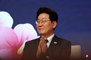 韩国总统李在明（图）将在星期三会见美国财长贝森特和中国副总理何立峰。 （路透社）