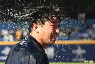 阿部雄大獲選單場MVP。(記者林正堃攝)