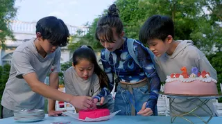 《愛麗絲的難題》經典童話為靈感，讓學習變成趣味冒險任務。公視提供