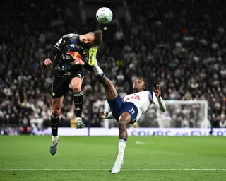 Mathys Tel makes a ridiculous challenge on Ethan Ampadu