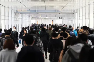 专家坦言，这场缺工与签证危机正在蔓延。（法新社档案照）
