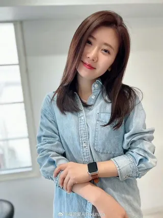 福原愛離婚後積極經營社群平台做直播帶貨。（翻攝自福原愛微博）