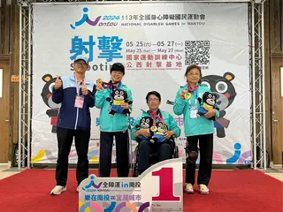 張梅英(右1）率新北射擊女團蓄勢迎戰115全障運 將以沉穩實力挑戰全國榮耀（ 新北市體育局提供）