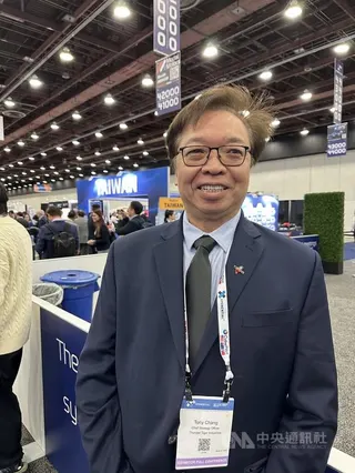 雷虎科技策略長張峰寧說明新型無人機發展與美國馬達廠進度。中央社記者廖漢原底特律攝　115年5月13日