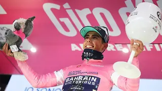 Afonso Eulalio takes the pink jersey on stage 5 of the Giro d'Italia