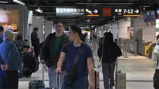 巴西帥哥初到台灣嚇傻！衝台北車站「1景象太震撼」他驚喊：怎麼可能