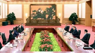 会场里的“无声语言” 从花卉摆设看习近平的“花语外交”