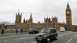 Led by services, UK economy grows 0.6% in 1st quarter