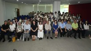 新纪元勉励投身教育   颁“南大人一心奖”