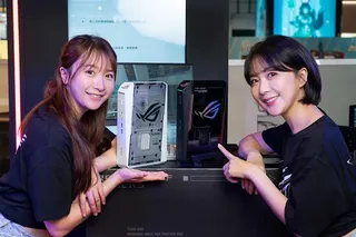 ROG NUC 16迷你電競桌機。