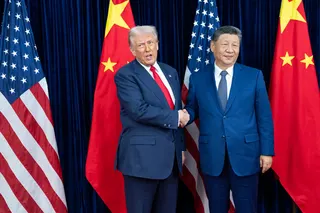 特朗普与习近平去年在韩国釜山。