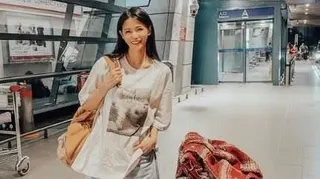 蘿莉塔等二台公車才被允許帶氣球搭乘。（圖／翻攝自IG @lolitalee513）