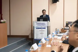 ▲越南河內金融銀行大學副校長 Dr. Nguyen Xuan Thang 發表專題演說.（圖／嶺東科大提供）
