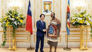 史瓦帝尼機場歡送賴總統 總統賴清德出訪史瓦帝尼，他5日抵台後，總統府釋出賴總統在史瓦帝尼接受機場歡送儀式的畫面。（總統府提供）中央社記者葉素萍傳真115年5月5日