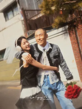 Apink 普美與Rado婚紗照超甜蜜。（翻攝leekyungho IG）