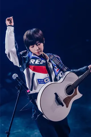 小魏魏嘉瑩「我要把眼淚當汽水」演唱會，期望大家都能「喜歡自己」。（相映音樂提供）