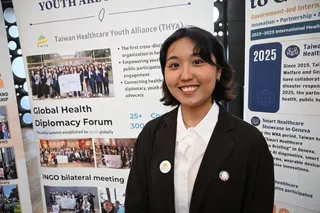 台灣WHO特展在日內瓦車站，台灣醫藥衛生青年聯盟副理事長劉蕙瑄說，展覽其中一個目...