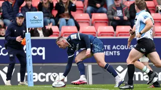 Tom Roebuck of Sale Sharks scores a try during the Gallagher PREM match between Sale Sharks and Leicester Tigers.