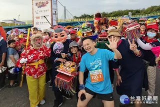 桃園市副市長蘇俊賓出席「2026桃園市珍珠海岸馬拉松接力賽」。