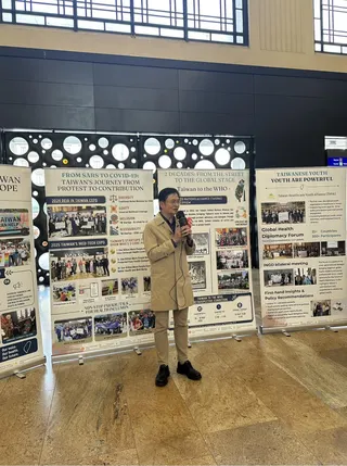 醫師公會全聯會理事長陳相國抵達日內瓦後，前往日內瓦火車站參與由台灣民間團體發起的...
