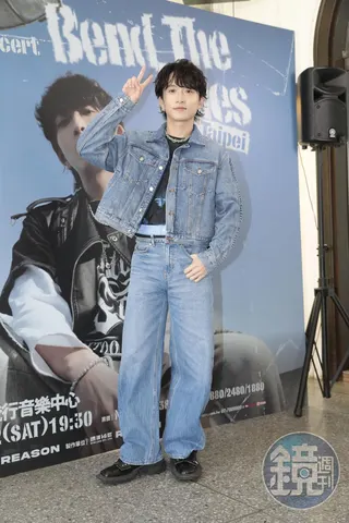 邱鋒澤積極籌備演出內容之餘，近期迷上匹克球。