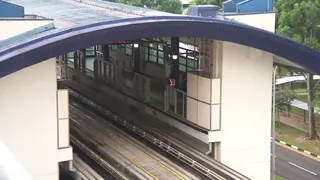 六旬男坠实加站附近轨道 居民感到疑惑