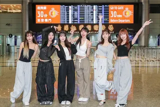 台灣職籃P. LEAGUE＋桃園璞園領航猿專屬啦啦隊「YoungKey Girls（洋基女孩）」受邀參與洛杉磯天使主場舉辦的「台灣日」活動，並將於美國時間5月20日在球場帶來台式應援演出，向海外球迷展現台灣啦啦隊文化魅力。此次赴美陣容由韓籍隊長睦那京領軍，攜手Ann（左起）、璇璇、芮妮、飛飛、一暄、小雲等人氣成員前進洛杉磯，女孩們18日晚間自桃園國際機場啟程，睦那京則從韓國出發與團隊會合。（陳麒全攝）