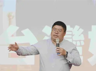 得知對手可能是吳品叡，民進黨嘉義縣長參選人蔡易餘說，他不會因國民黨的候選人是否產生而影響自己的腳步。(呂妍庭攝)