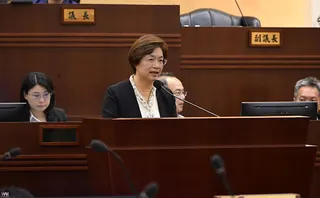 彰化縣議會今日開議，縣長王惠美進行施政報告，說明捷運、高架化、產業園區及社福政策推動進度，展現縣政整體發展藍圖。（記者陳雅芳攝）