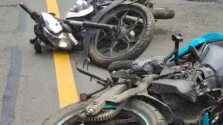 AYE又发生连环车祸 涉多辆摩托车11人送院