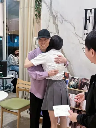 樂樂90歲外公現身支持，讓她相當感動。（圖／樂樂提供）