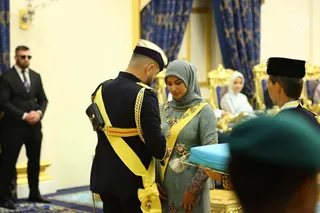 His Majesty Sultan Ibrahim, King of Malaysia, today conferred the “Darjah Sultan Ibrahim Johor Yang Amat Disanjungi Pangkat Pertama Dato’ Sri Mulia Sultan Ibrahim Johor (SMIJ)” state title upon Che’ Puan Mahkota Khaleeda Johor, wife of Johor Regent Tunku Ismail Sultan Ibrahim. - Pic courtesy of Sultan Ibrahim Sultan Iskandar FB page