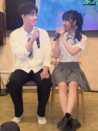 闕小佑（左）驚喜現身樂樂粉絲見面會。火焰創造提供