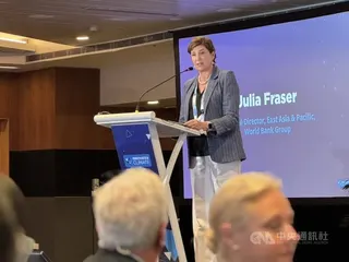 世界銀行集團（World Bank Group）年度碳定價與碳市場國際會議「Innovate4Climate（I4C）」20日在新加坡展開。世界銀行東亞與太平洋區域總監佛瑞塞（Julia Fraser）致詞。中央社記者吳昇鴻新加坡攝  115年5月20日