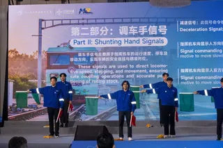 Embargo20/5，6pm各报同步上网／陆兆福出席铁技能培训计划毕业典礼