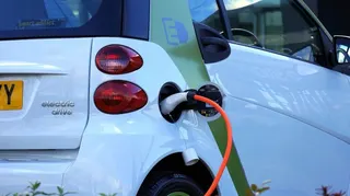伊朗戰爭引發燃料價格高漲下，歐洲電動車需求勁增、扭轉去年疲弱表現，有業者認為該車市出現轉折點。（圖取自pixabay圖庫）