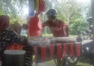 The victim, a 21-year-old budget rice seller, reportedly lost a cash box and an iPhone 13 during the incident in Ipoh. — Facebook screengrab