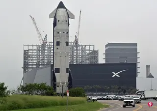 SpaceX最快可能在6月12日上市，计划筹资750亿美元。如果成功，规模将打破沙特国家石油公司沙特阿美（Saudi Aramco）在2019年IPO时，创下的294亿美元纪录。 （路透社）