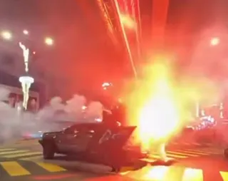 Screengrab from video showing a vehicle stopped at a traffic light junction at the intersection of Jalan Sultan Ismail and Jalan Bukit Bintang. SOCIAL MEDIA