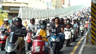 計程摩托車要來了？Uber擬在1區試辦機車載客…交通部：最高罰2500萬
