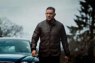湯姆哈迪被《黑幫領地》開除。（圖／Paramount+）