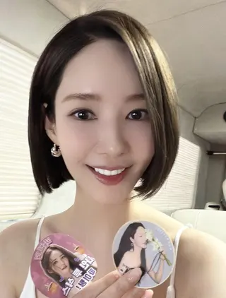 朴敏英新劇造型曝光，俐落短髮最佳狀態。（圖／翻攝自IG @rachel_mypark）