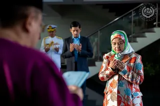 Her Majesty was accompanied by the Tunku Temenggong of Johor, Tunku Idris Iskandar Al-Haj Ibni Sultan Ibrahim; Tunku Panglima of Johor, Tunku Abdul Rahman Al-Haj Ibni Sultan Ibrahim; and Tunku Putera of Johor, Tunku Abu Bakar Al-Haj Ibni Sultan Ibrahim. - PIC CREDIT: FB/officialsultanibrahim