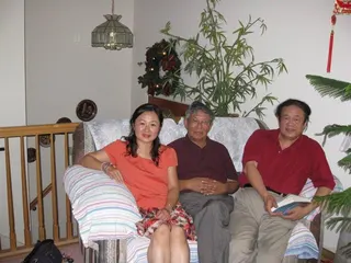 劉再復（右）在美國與李澤厚的合影。（本報檔案照）