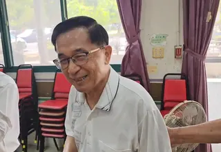 快新聞／民進黨職改選今登場！阿扁首度回台南投票「握手、合照來者不拒」