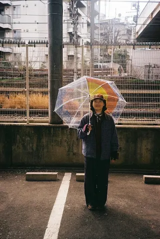 JOYCE赴日本拍攝新歌〈靠很近〉MV。瓢蟲音樂提供