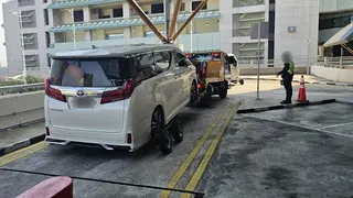 涉非法跨境载客 14名司机被捕
