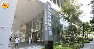 今日冠德股東會首次在新總部大樓舉行，冠德近年積極投入開發商用不動產，而總部大樓也已有多家企業承租進駐。（圖／方萬民攝）
